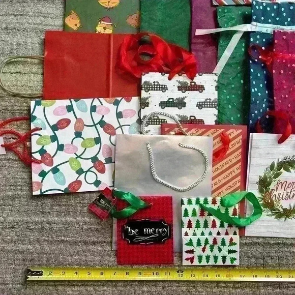 5 POUNDS 42 Pcs Gift Bags For All Occasions — Birthday Baby Shower Christmas - Picture 6 of 16